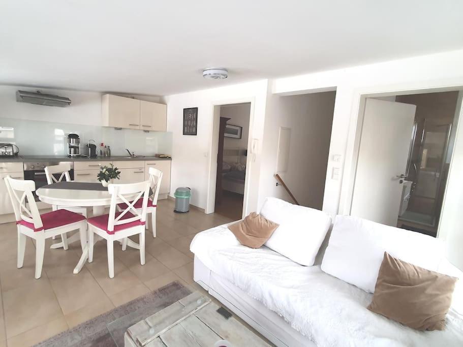 Ferienwohnung Wohnen Am Waldrand Starnberg Exterior foto