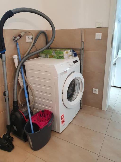 Ferienwohnung Wohnen Am Waldrand Starnberg Exterior foto